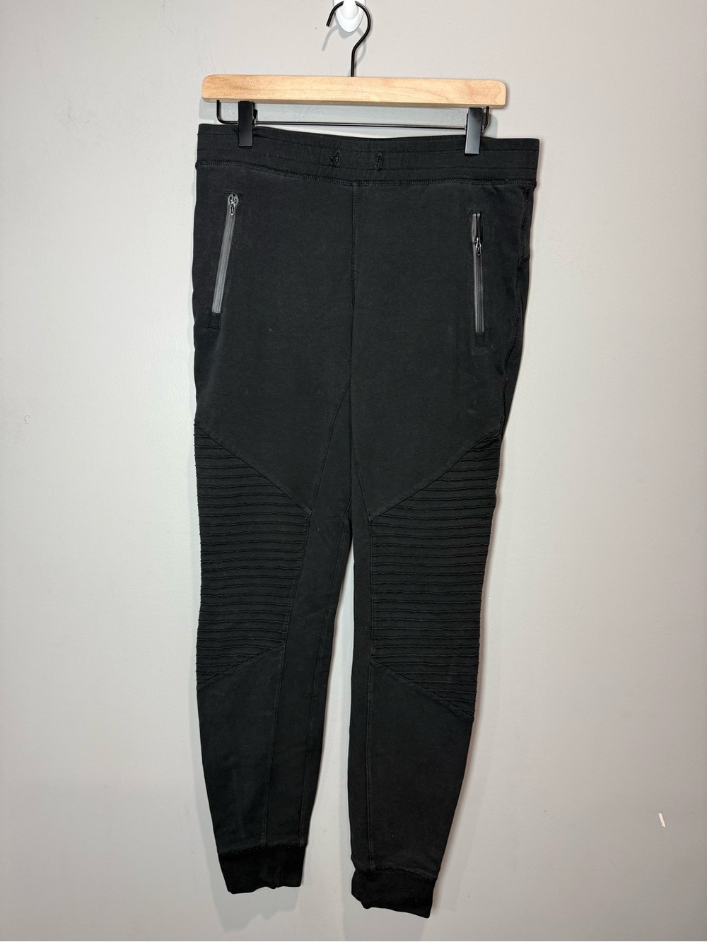 Alo Yoga Urban Moto Joggers Black Ribbed Zip Pocket Size‎ M